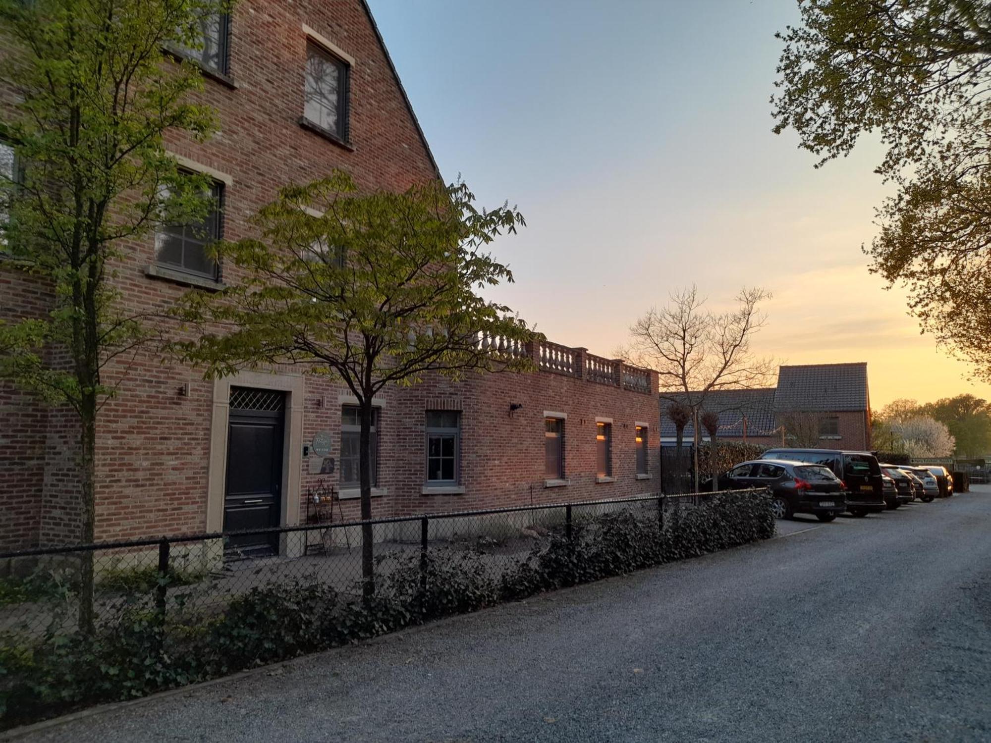 B&B De Floreffe NeerNeerpelt エクステリア 写真